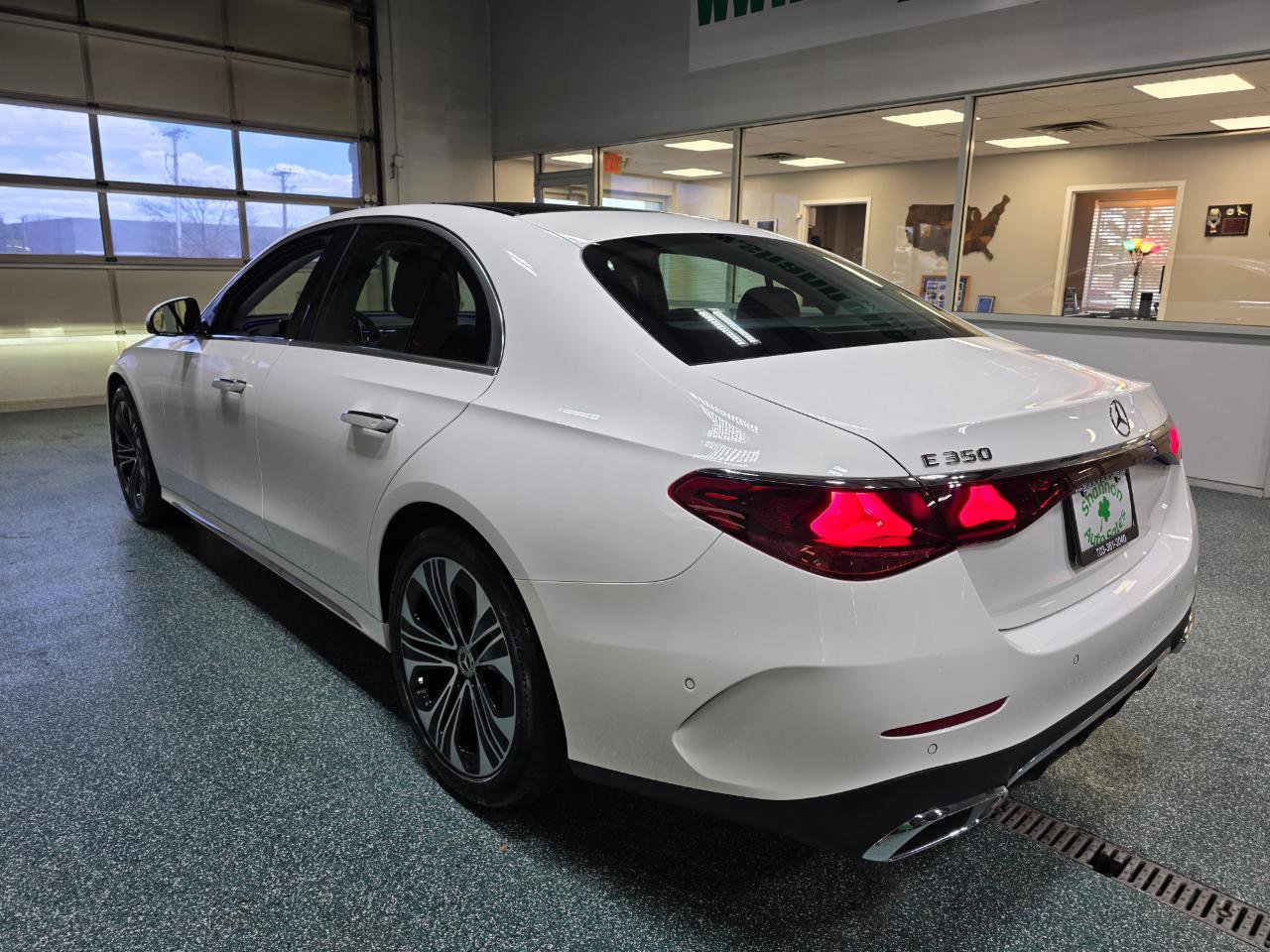 Used 2025 Mercedes-Benz E 350 E 350 RWD Sedan image 9