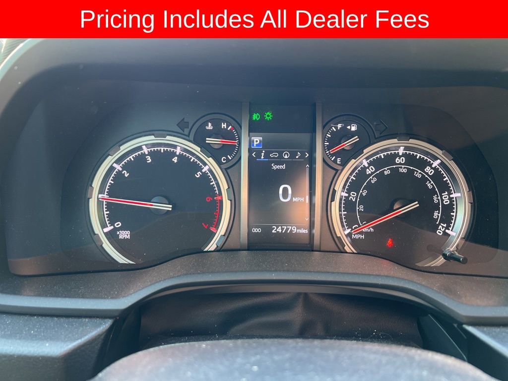 Used 2022 Toyota 4Runner TRD Off-Road Premium w/ Moonroof Package AWD/4WD image 10