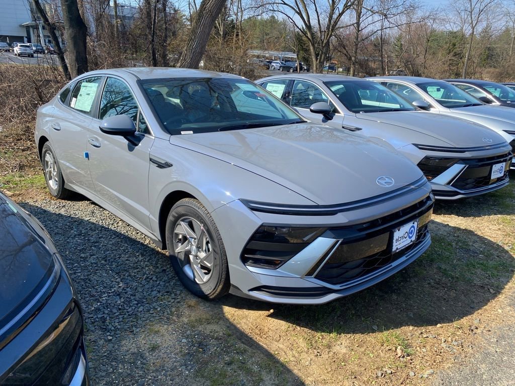 New 2026 Hyundai Sonata SE image 1