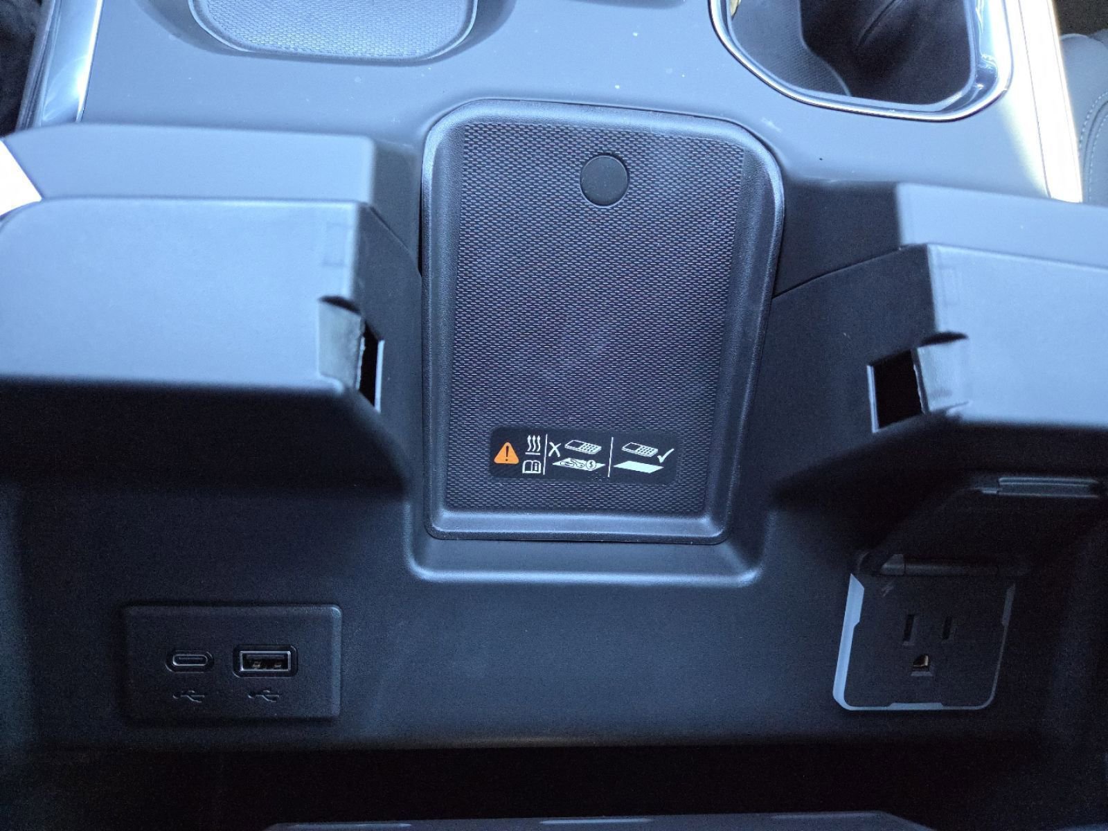 New 2026 GMC Sierra 1500 SLT w/ SLT Premium Package image 11