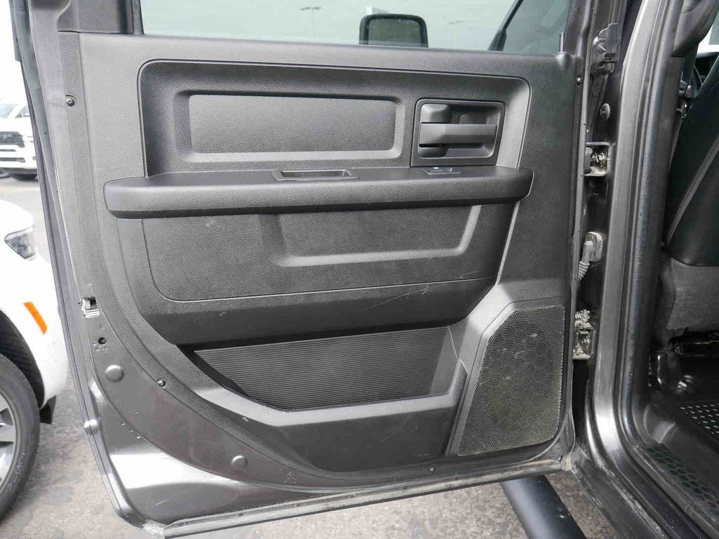 Certified 2024 RAM 2500 Tradesman w/ Chrome Appearance Group image 19