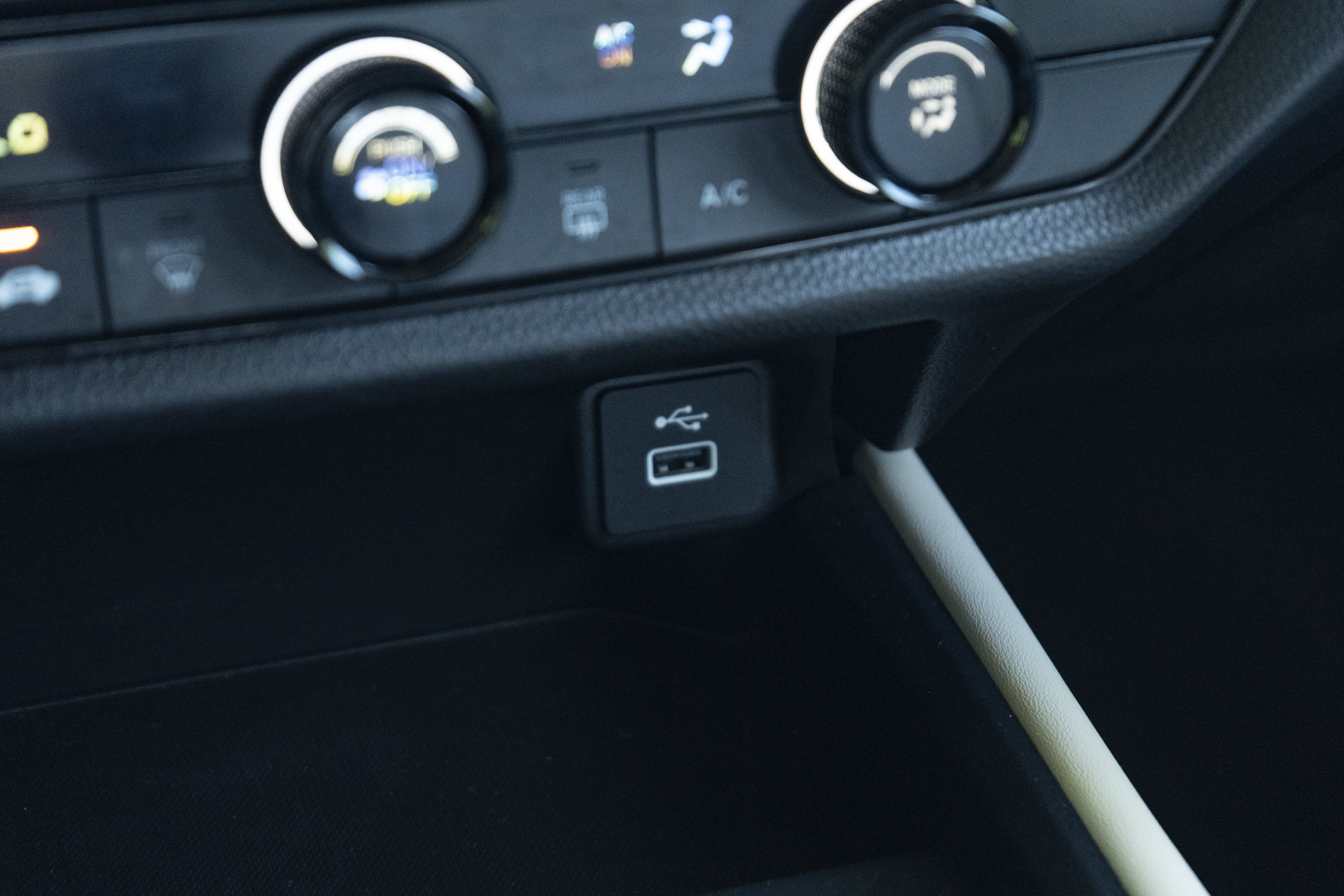 Certified 2024 Honda HR-V LX image 35