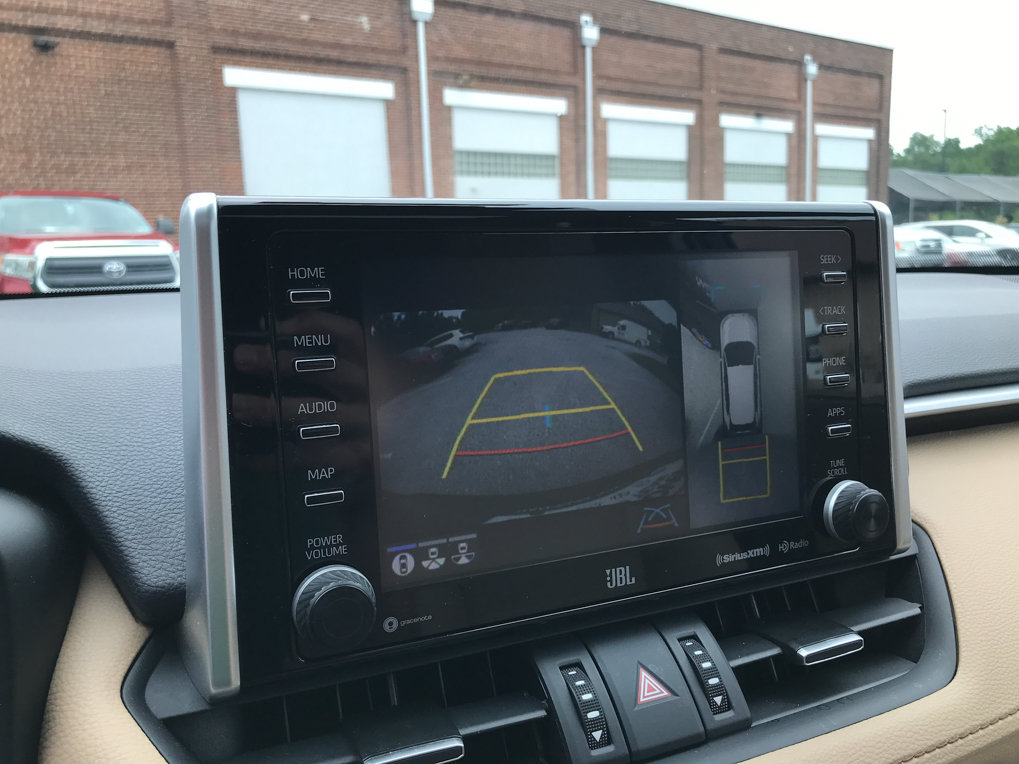 Used 2020 Toyota RAV4 Limited AWD/4WD image 23