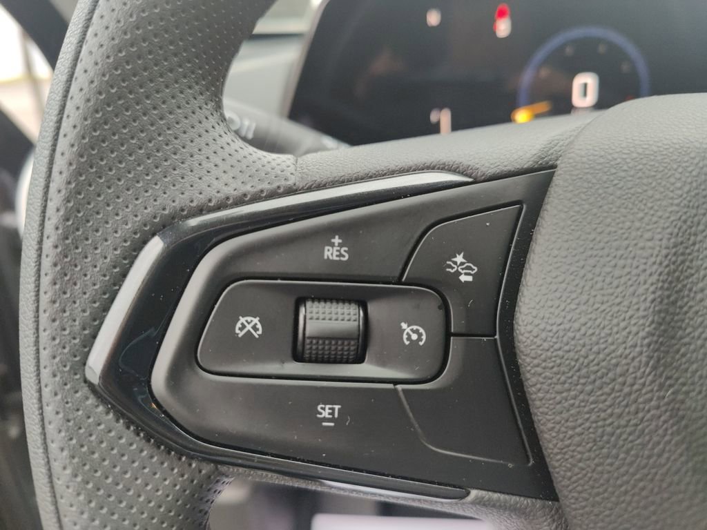 New 2025 Chevrolet Trax LT image 26