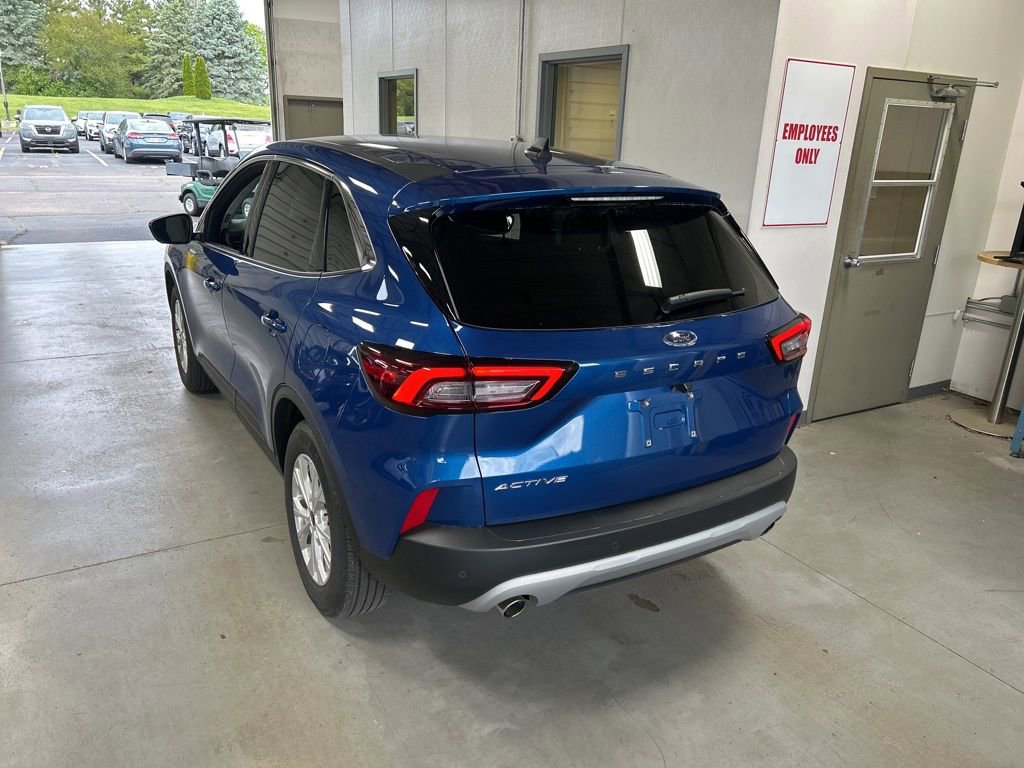 Certified 2023 Ford Escape Active w/ Tech Pack #2 FWD image 5