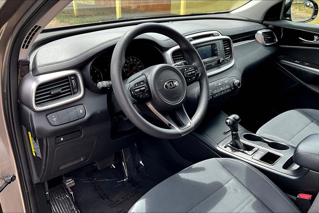 Used 2018 Kia Sorento L FWD image 17