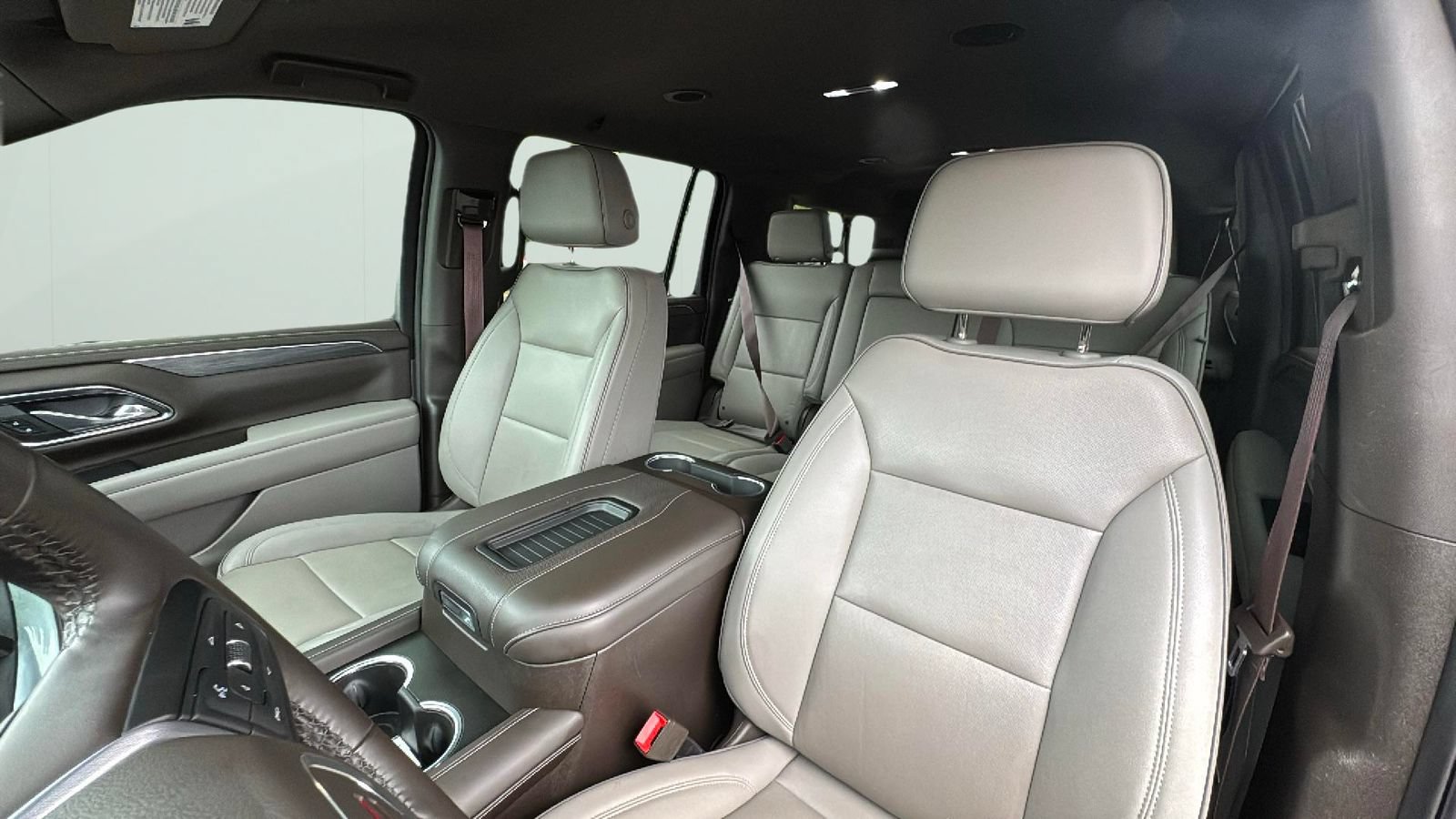 Used 2023 GMC Yukon XL SLT w/ SLT Luxury Package AWD/4WD image 13