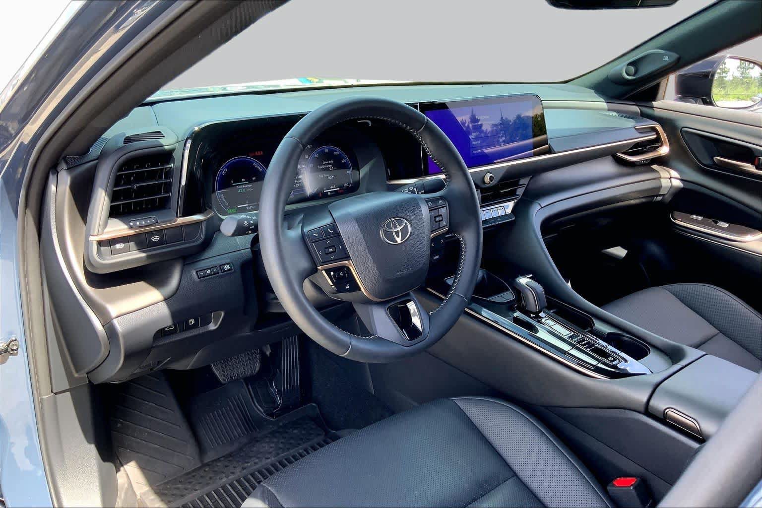 Certified 2026 Toyota Crown AWD/4WD image 17
