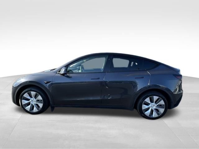 Used 2024 Tesla Model Y Long Range image 5