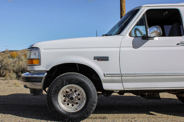 Used 1993 Ford Bronco XLT image 4