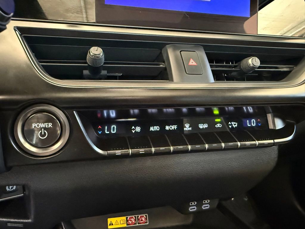 Certified 2024 Lexus UX 250h FWD image 22