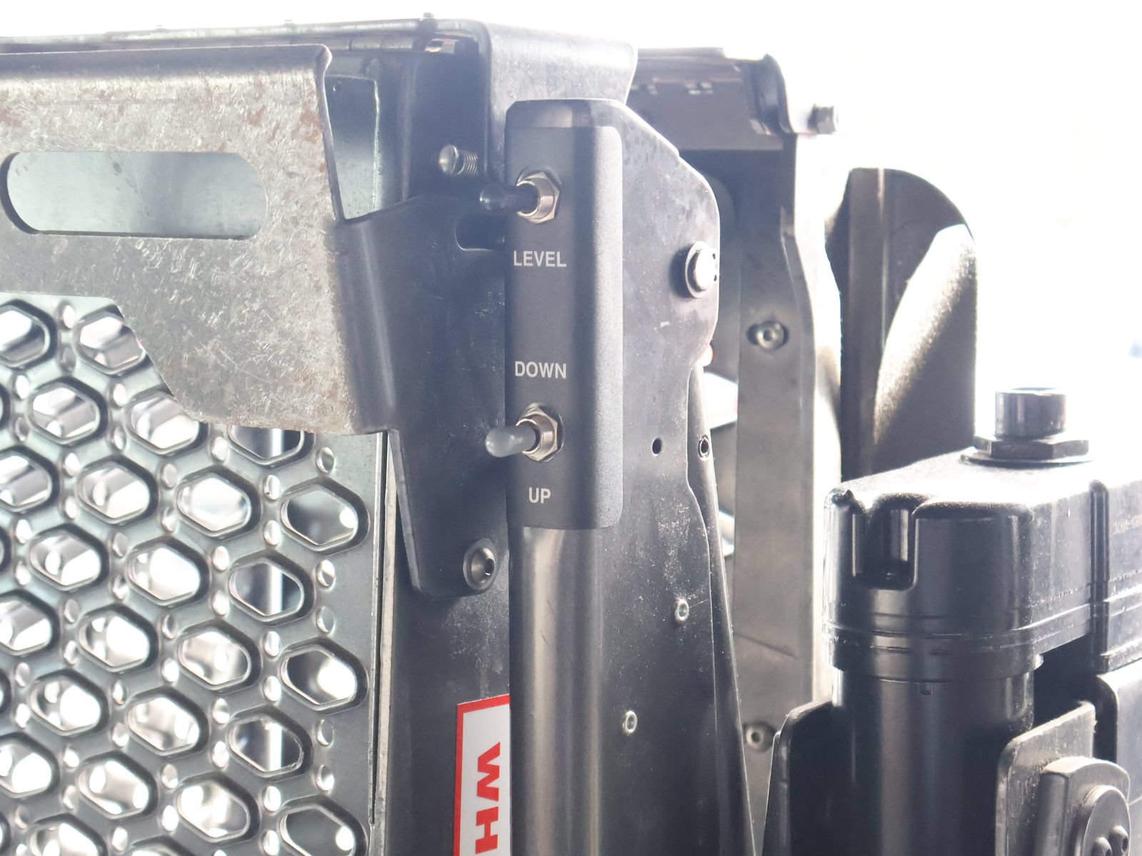 Used 2000 Ford E-150 and Econoline 150 RWD image 51
