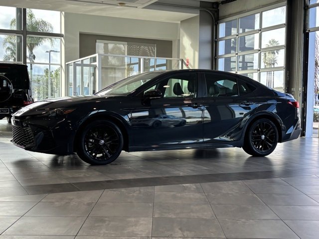 Used 2025 Toyota Camry SE image 17