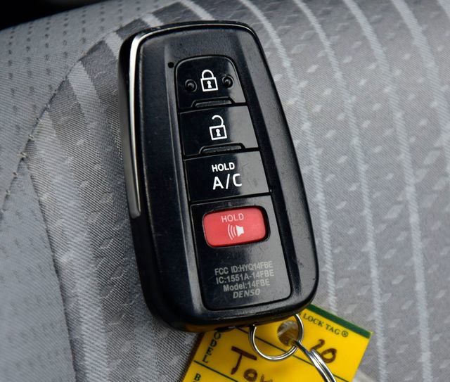 Used 2020 Toyota Prius Prime LE image 25