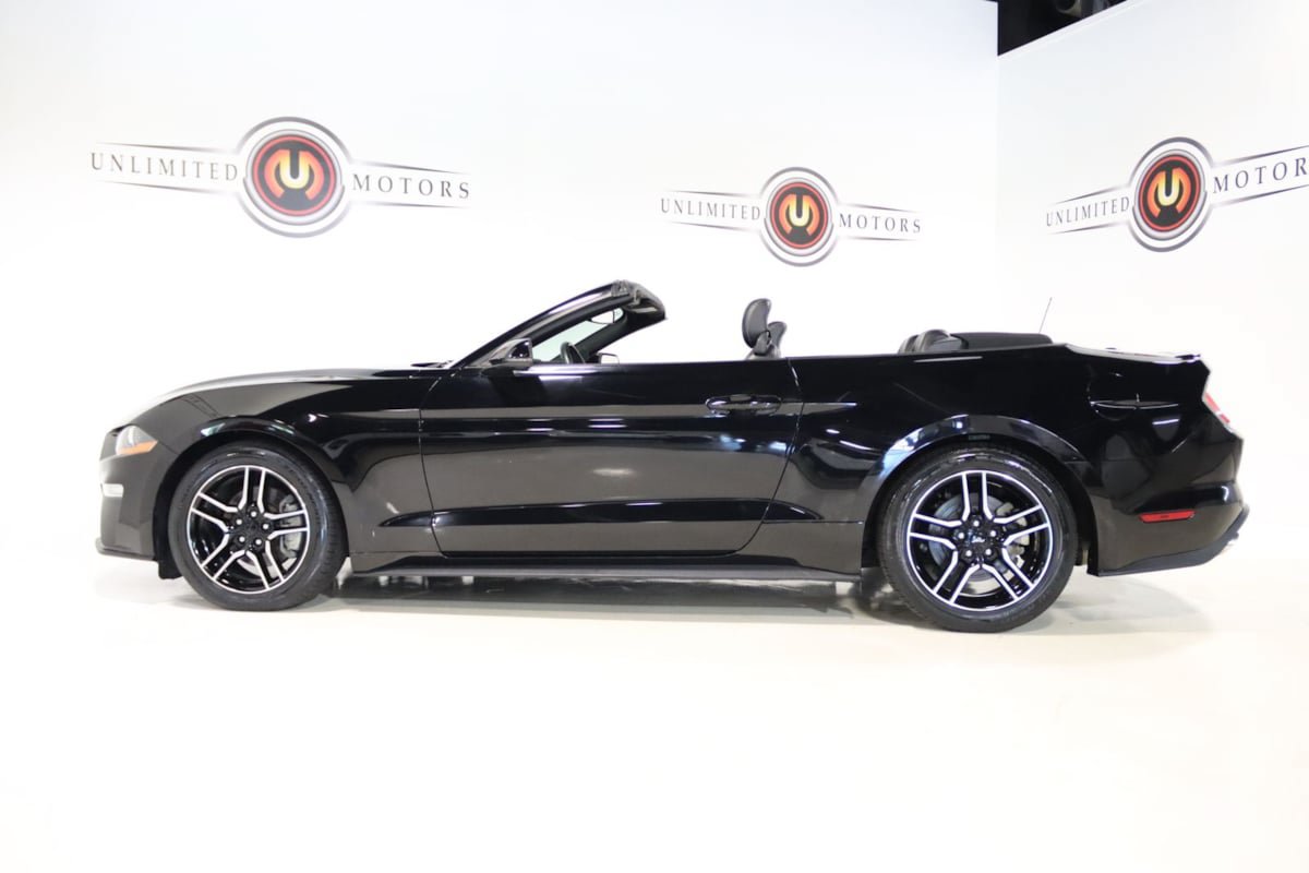 Used 2019 Ford Mustang Premium RWD image 32