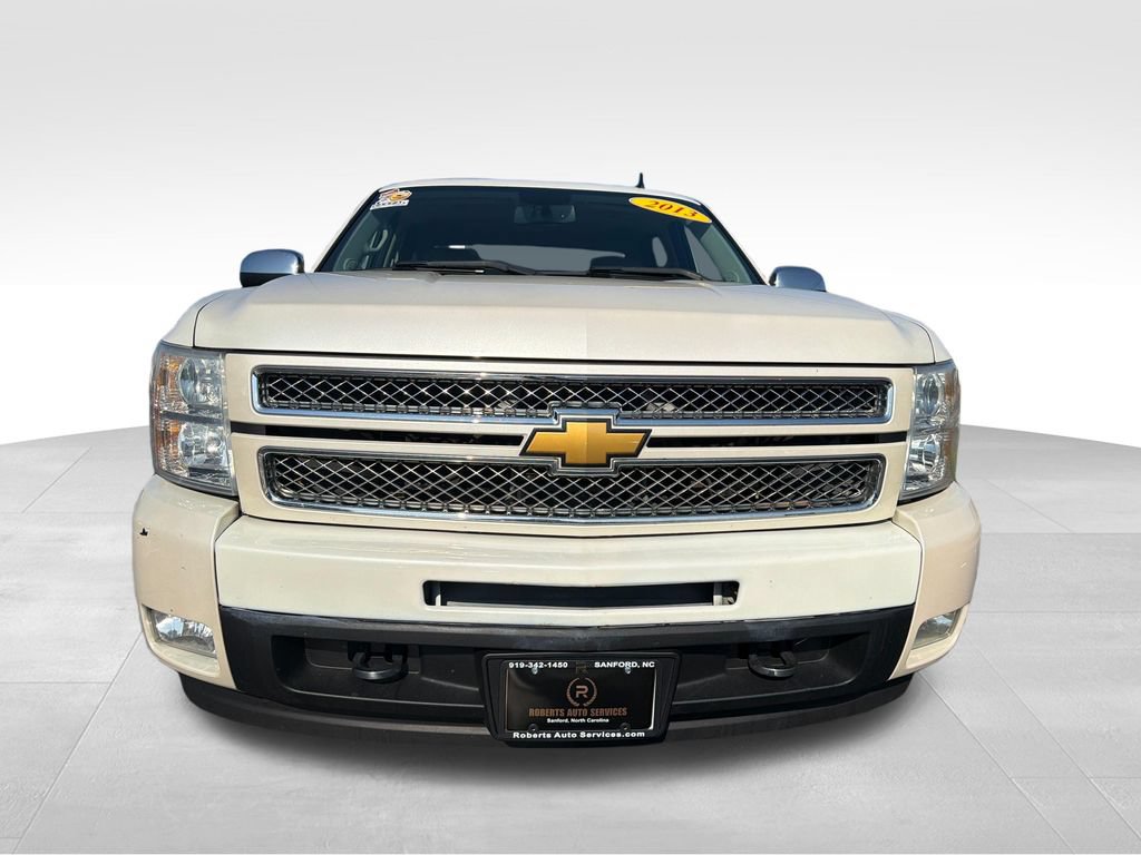 Used 2013 Chevrolet Silverado 1500 LTZ w/ LTZ White Diamond Edition AWD/4WD image 10