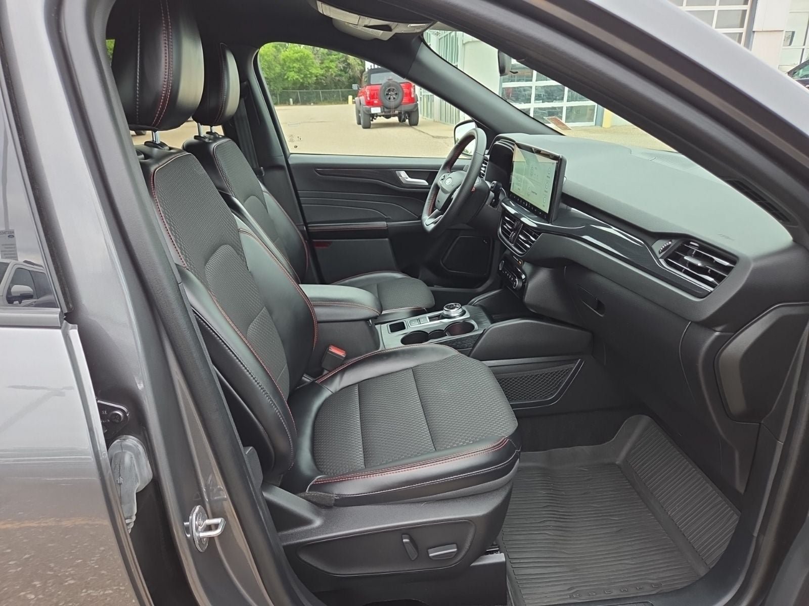 Used 2023 Ford Escape ST-Line Select w/ Tech Pack #2 AWD/4WD image 41