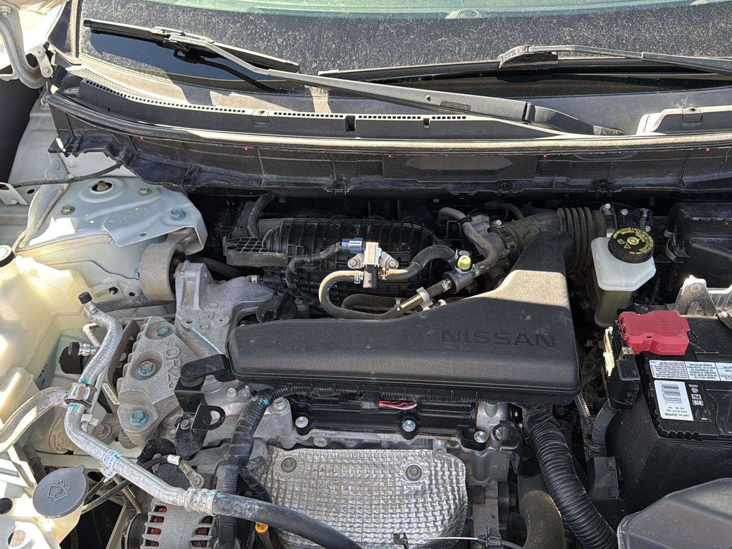 Used 2016 Nissan Rogue SV image 25