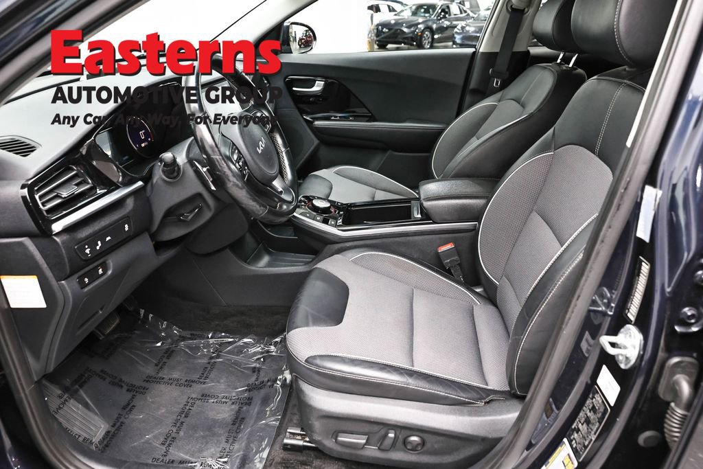 Used 2022 Kia Niro EX w/ Cold Weather Package FWD image 14