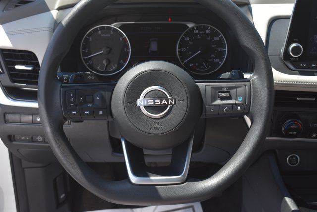 Used 2023 Nissan Rogue SV AWD/4WD image 19