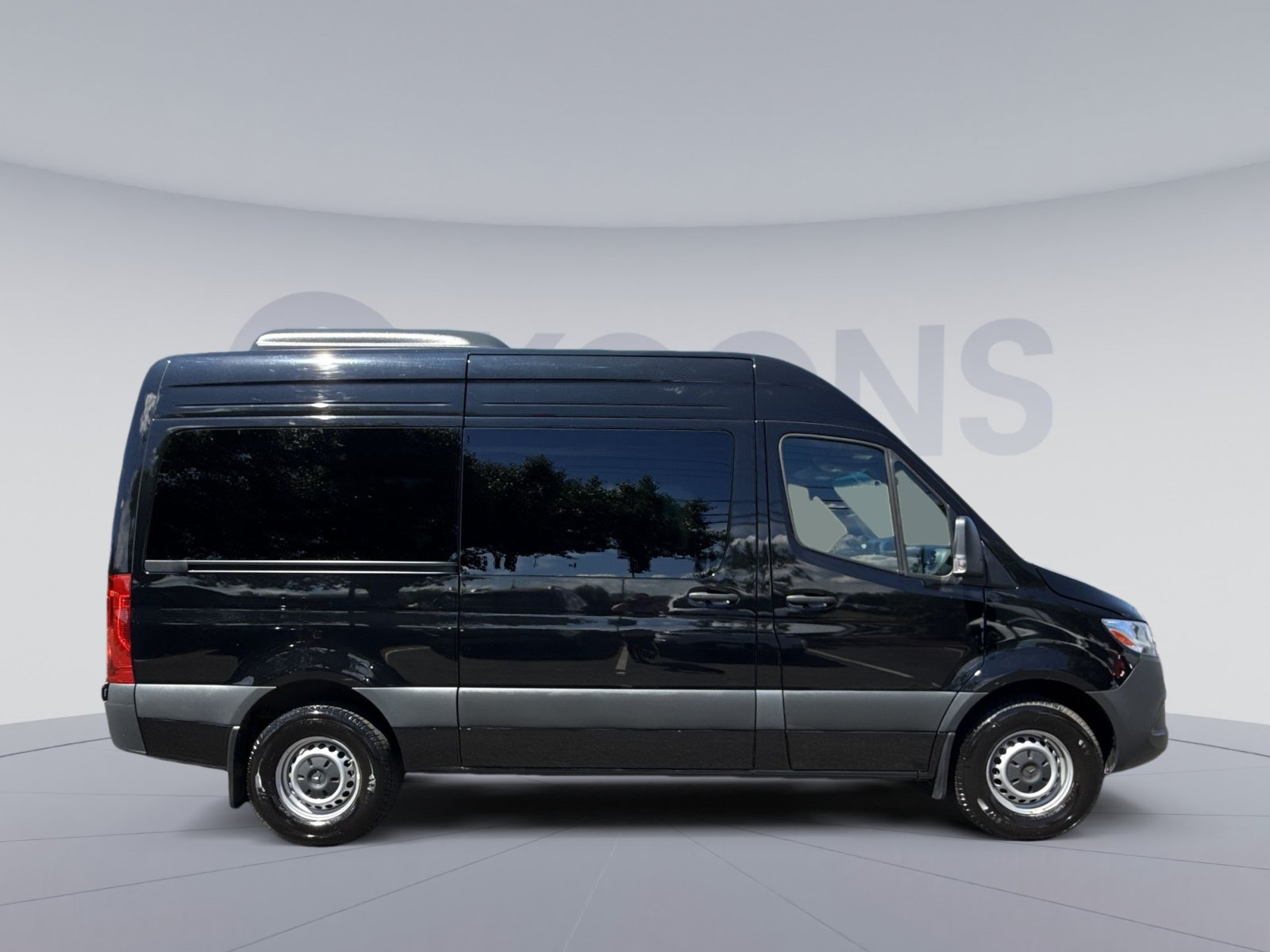 Used 2024 Mercedes-Benz Sprinter 2500 image 8