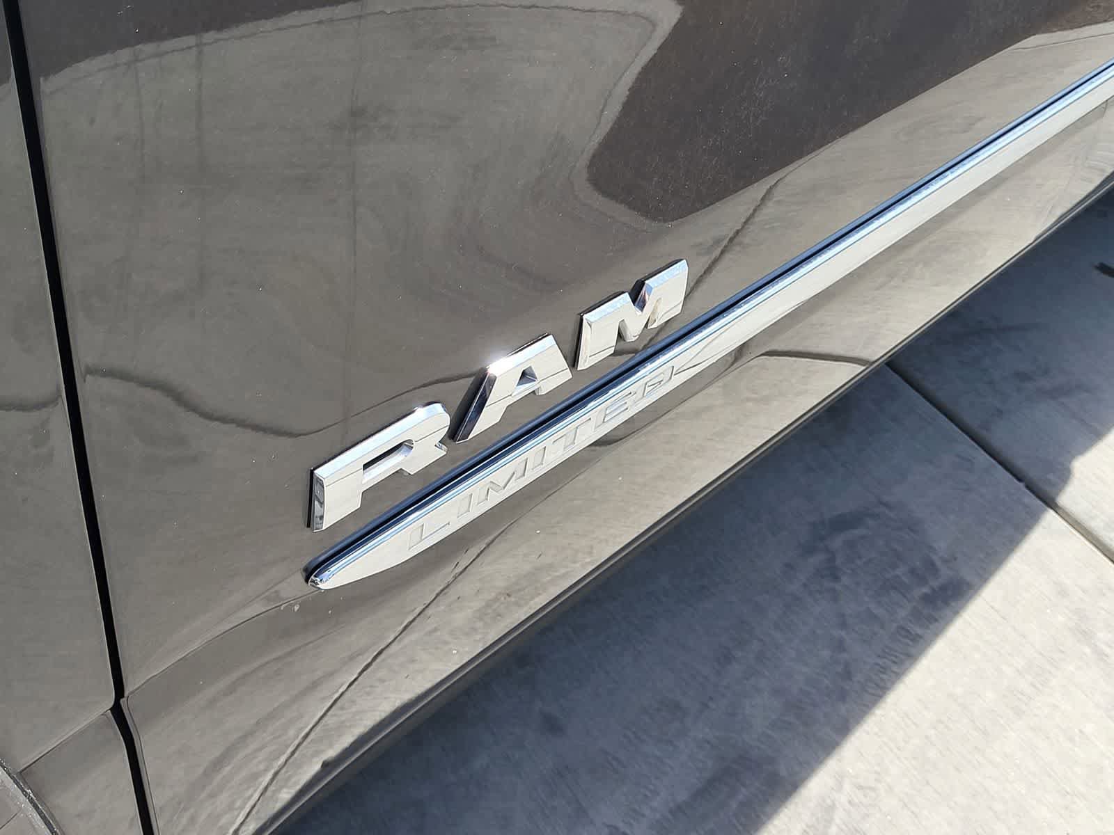Used 2019 RAM 1500 Limited w/ Advanced Safety Group AWD/4WD image 11
