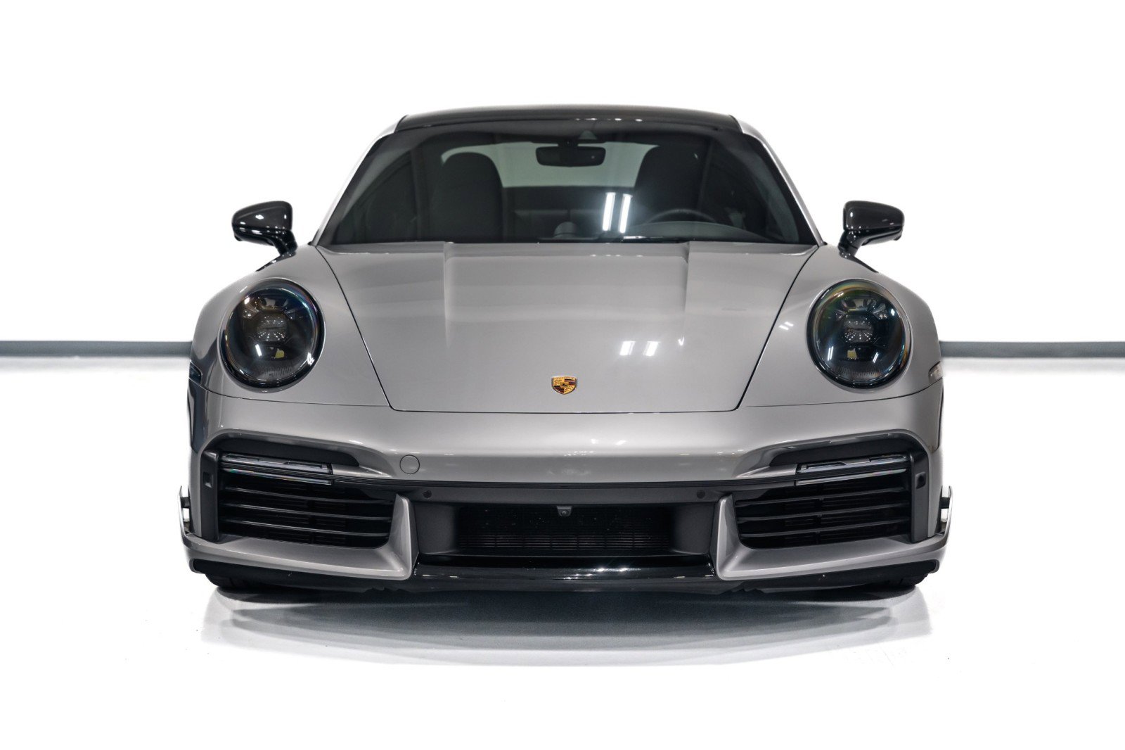 Used 2021 Porsche 911 Turbo S image 3