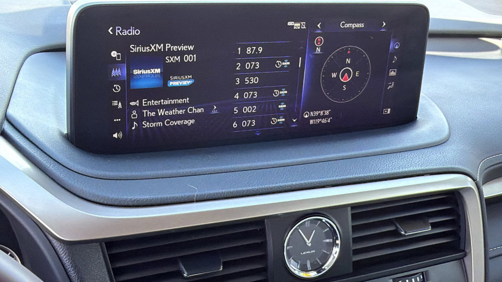 Used 2020 Lexus RX 450h AWD w/ Premium Package image 15