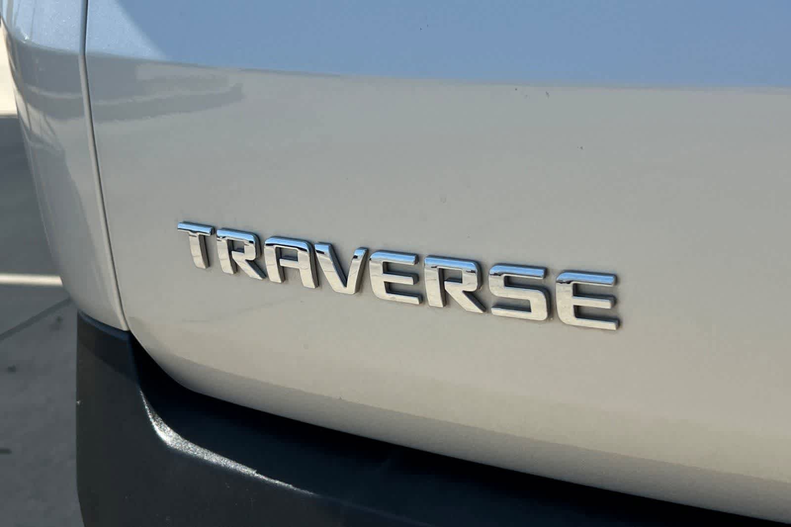 Used 2020 Chevrolet Traverse RS FWD image 17