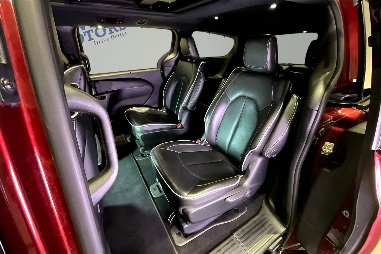 Used 2020 Chrysler Pacifica Limited w/ Advanced Safetytec Group FWD image 23