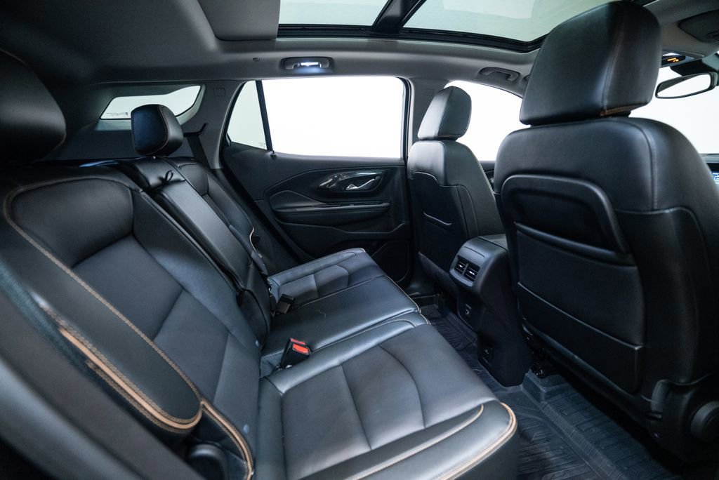 Used 2024 GMC Terrain AT4 w/ Infotainment Package II image 34