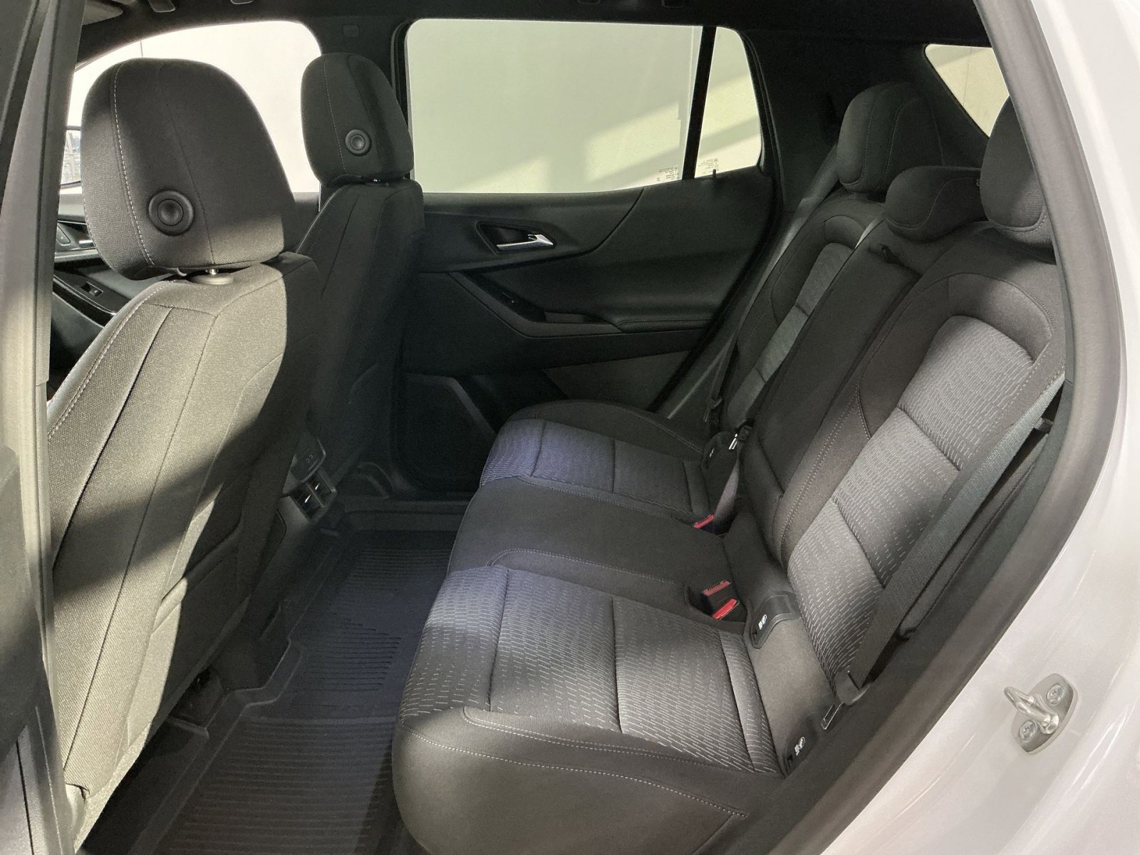 New 2026 Chevrolet Equinox LT w/ Safety and Technology Package image 32