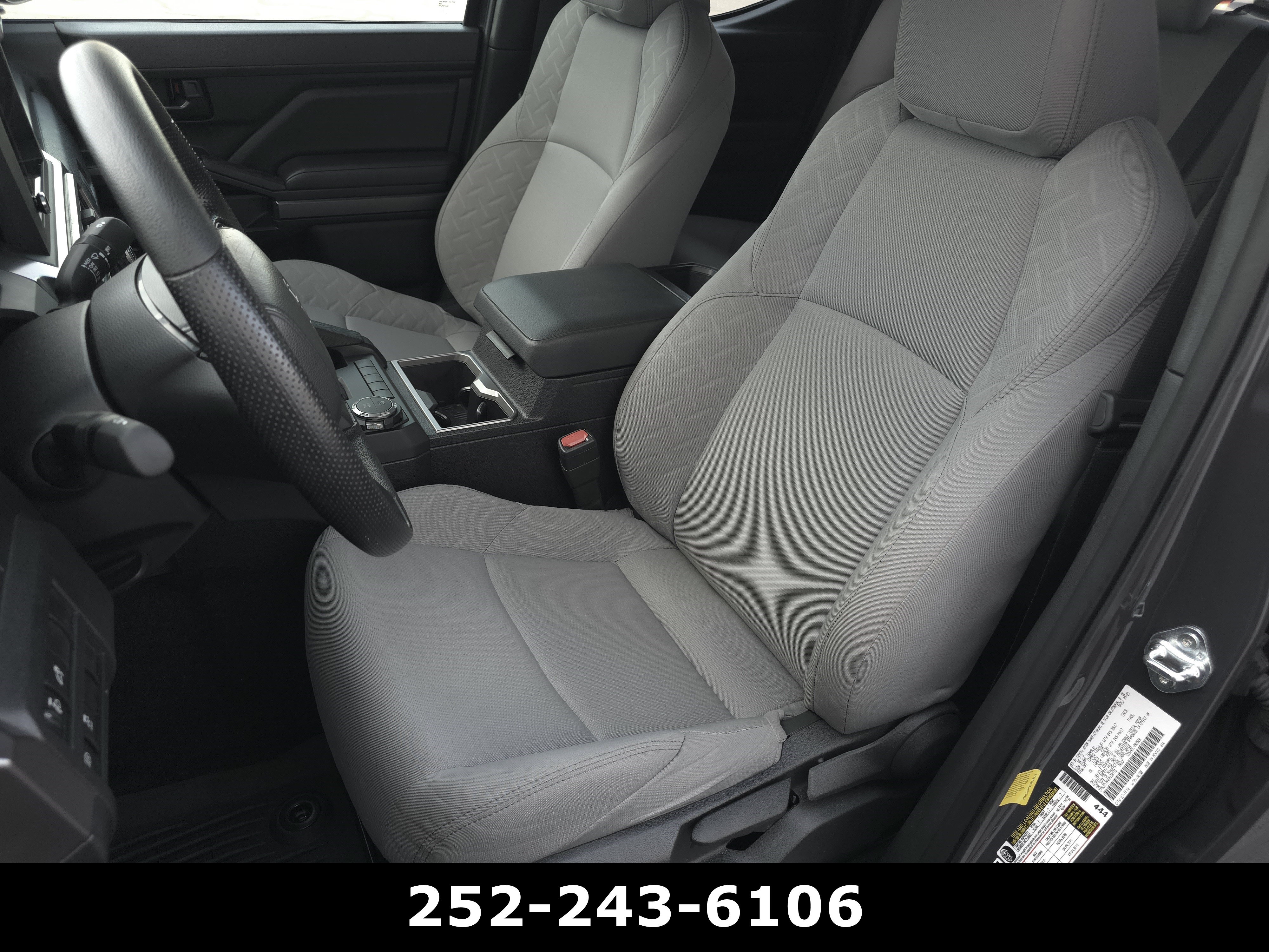 Used 2025 Toyota Tacoma SR5 AWD/4WD image 10