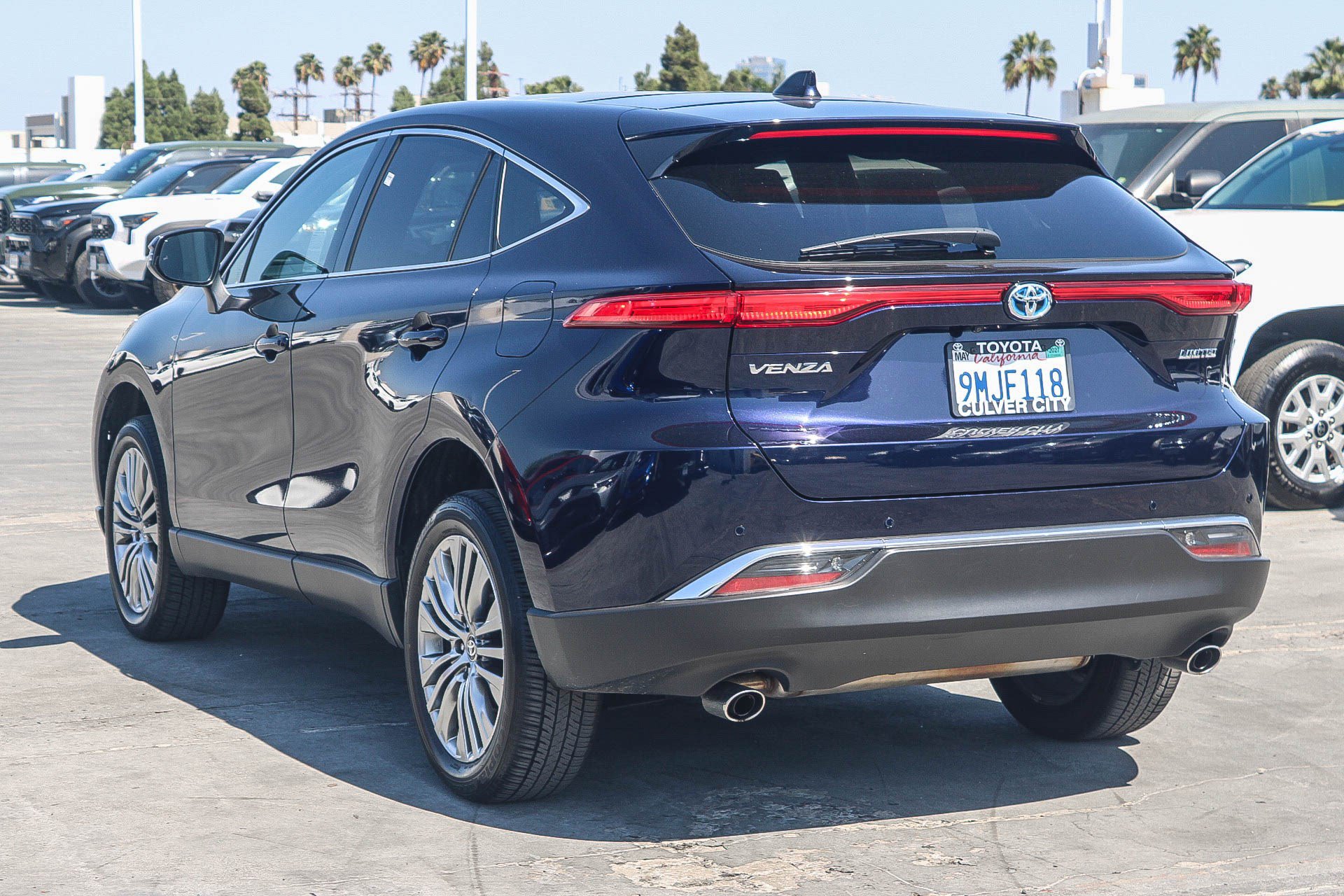 Certified 2024 Toyota Venza Limited AWD/4WD image 7