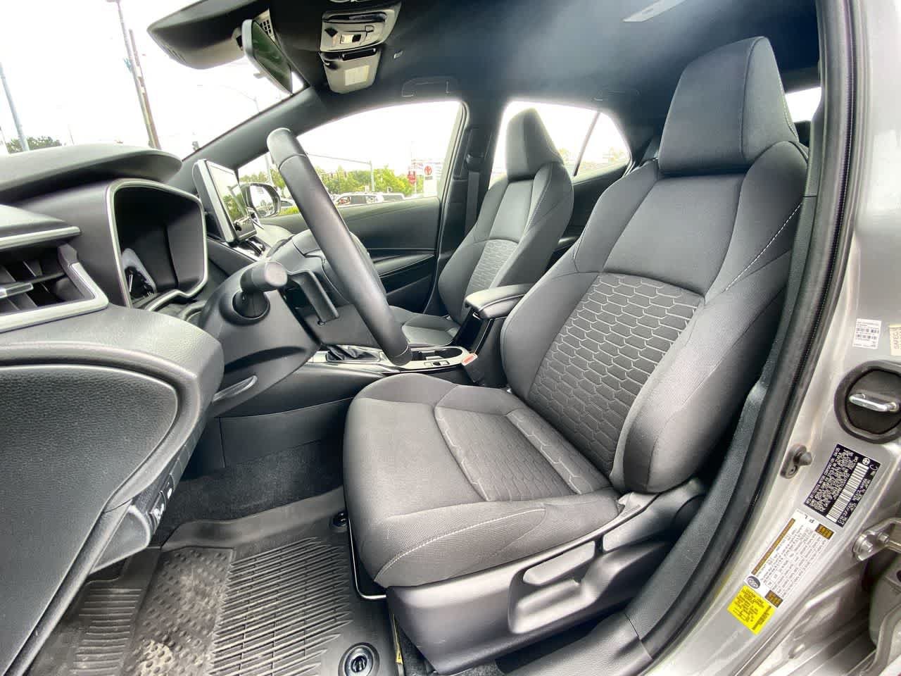 Certified 2025 Toyota Corolla SE w/ SE Package FWD image 11