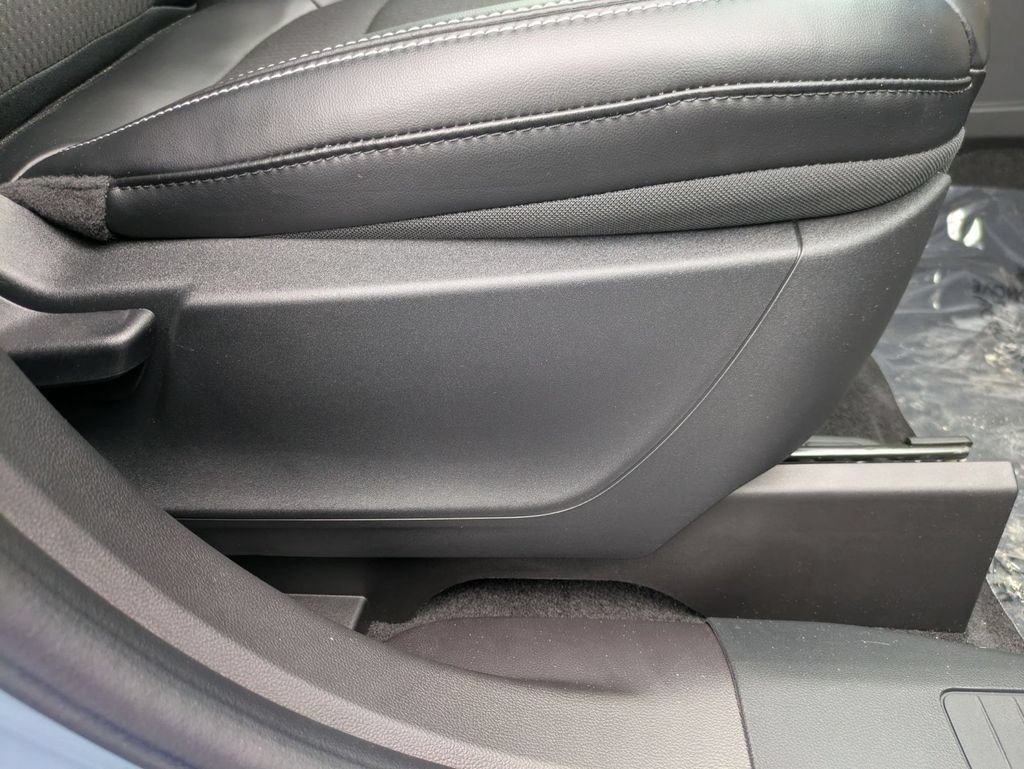 New 2024 Ford Escape SE FWD image 44