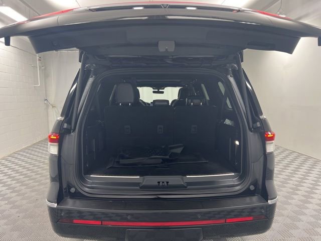 Used 2023 Lincoln Navigator L Reserve AWD/4WD image 8