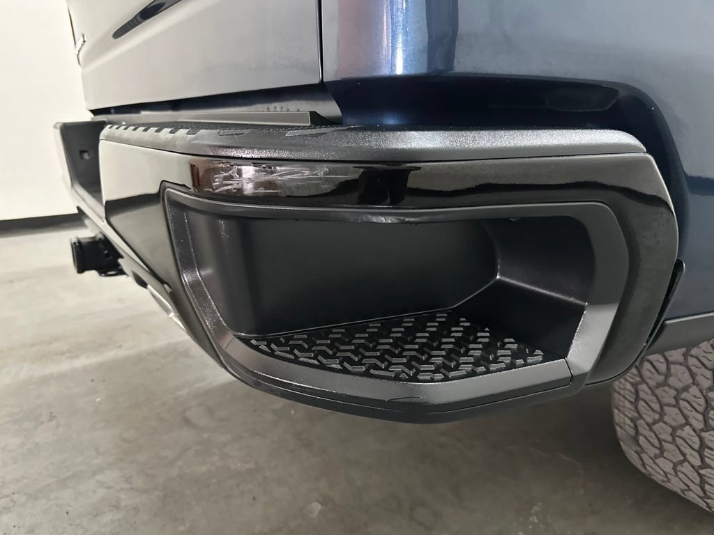 Used 2019 Chevrolet Silverado 1500 LT Trail Boss AWD/4WD image 11