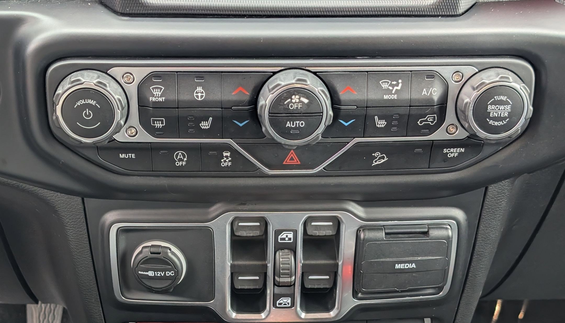 Used 2020 Jeep Wrangler Unlimited Rubicon AWD/4WD image 22