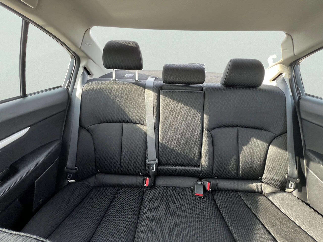 Used 2010 Subaru Legacy 2.5i Premium image 15