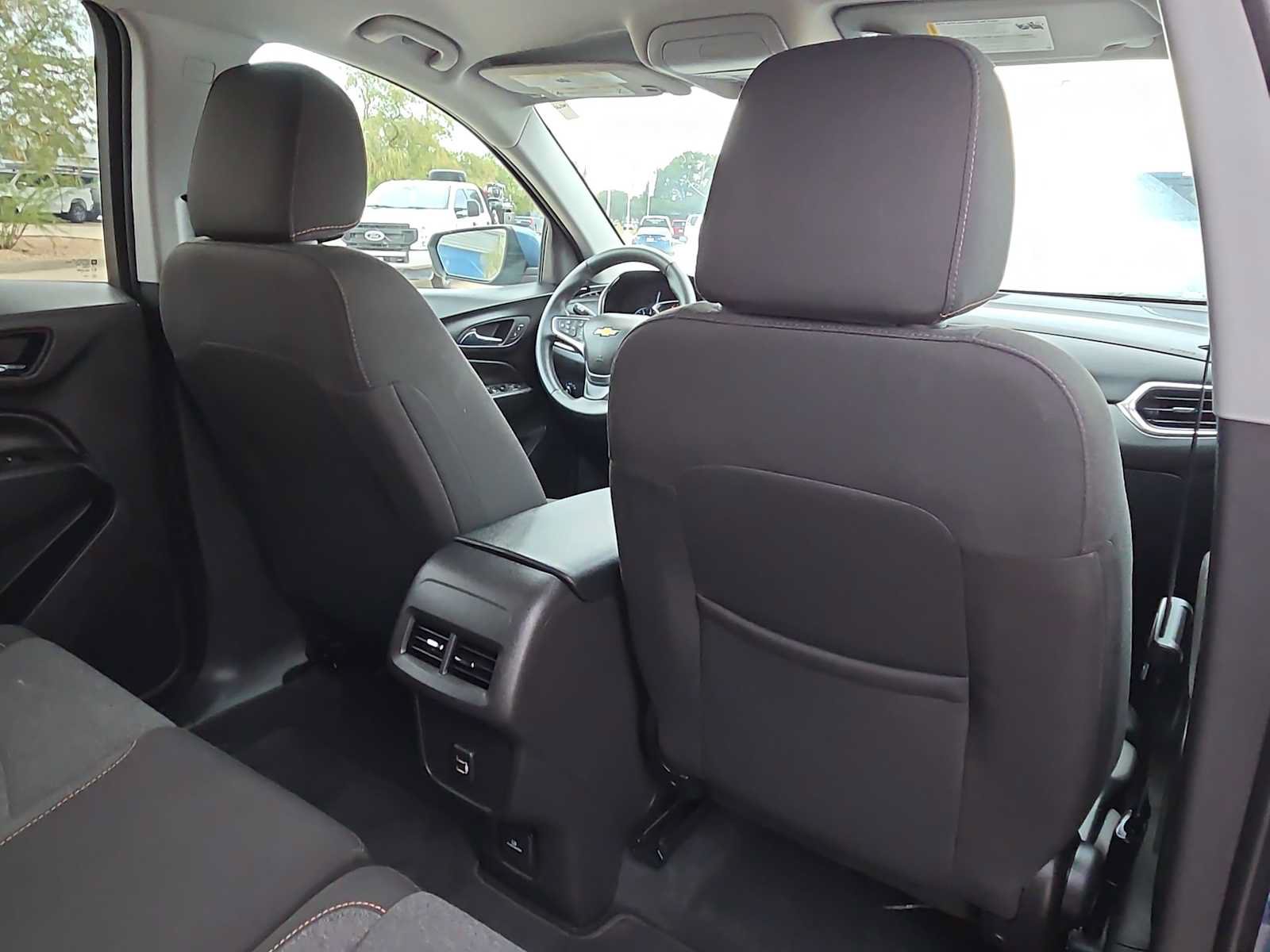 Used 2024 Chevrolet Equinox LT FWD image 16
