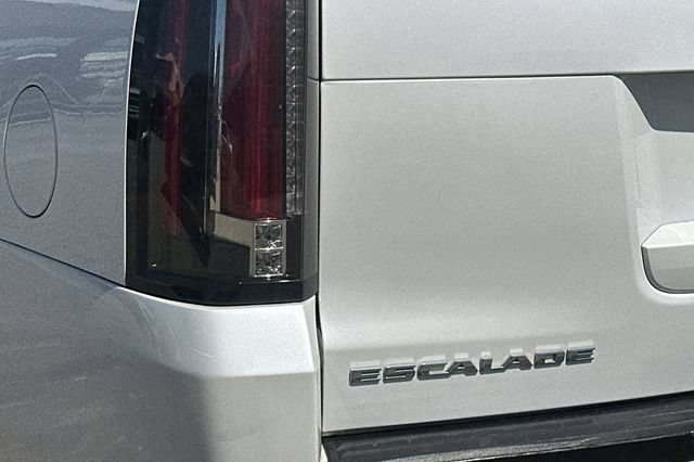 Used 2018 Cadillac Escalade ESV Luxury AWD/4WD image 7