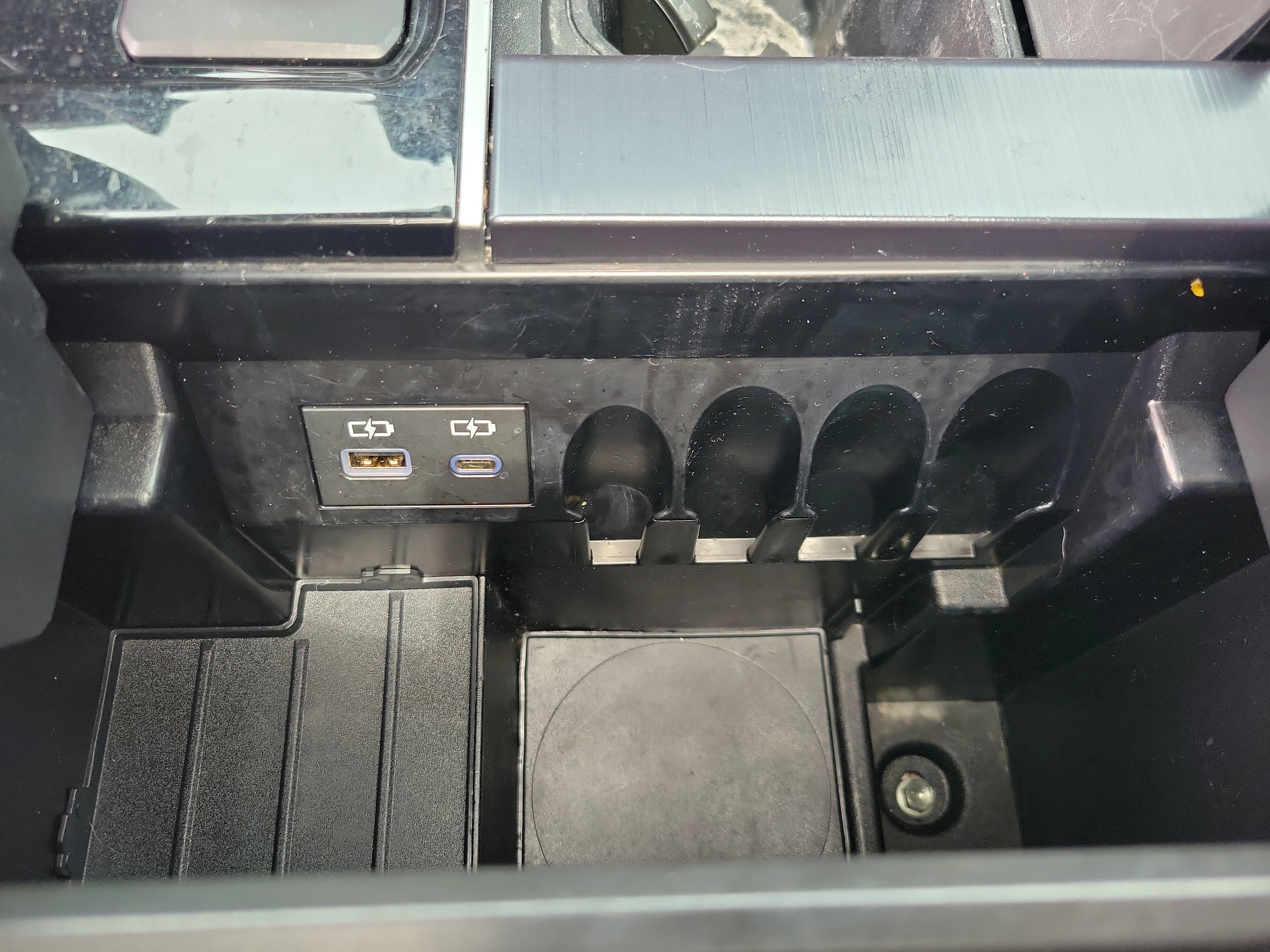 Used 2024 Toyota Tundra Platinum RWD image 12