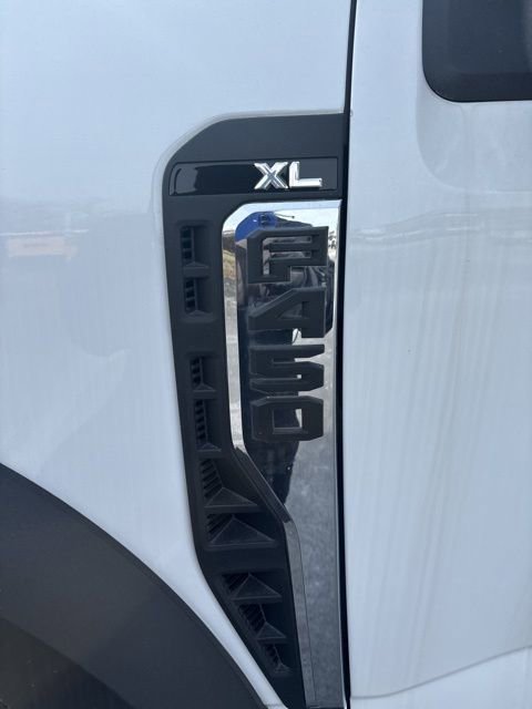 New 2025 Ford F450 XL w/ XL Chrome Package image 22