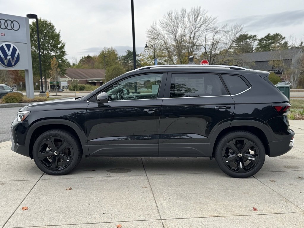 New 2025 Volkswagen Taos SEL image 14