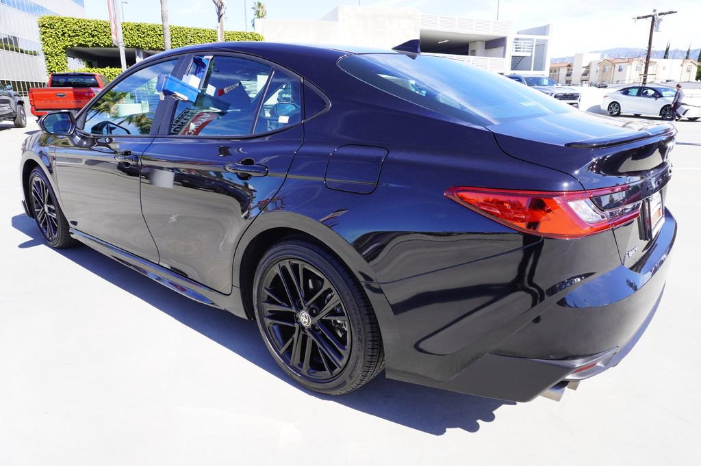 Certified 2025 Toyota Camry SE image 5