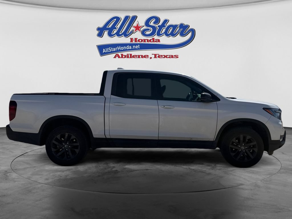 Used 2025 Honda Ridgeline Sport image 4