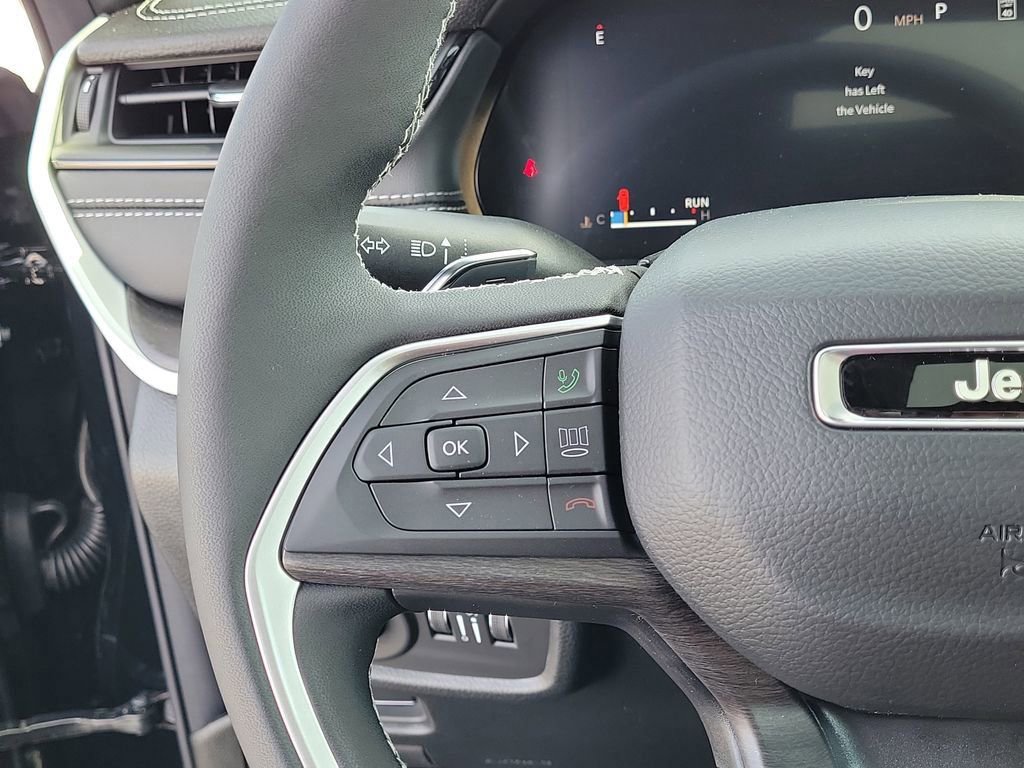 New 2026 Jeep Grand Cherokee Altitude image 20