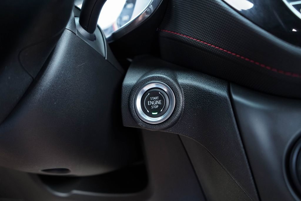 Used 2021 Chevrolet TrailBlazer RS w/ Technology Package image 23