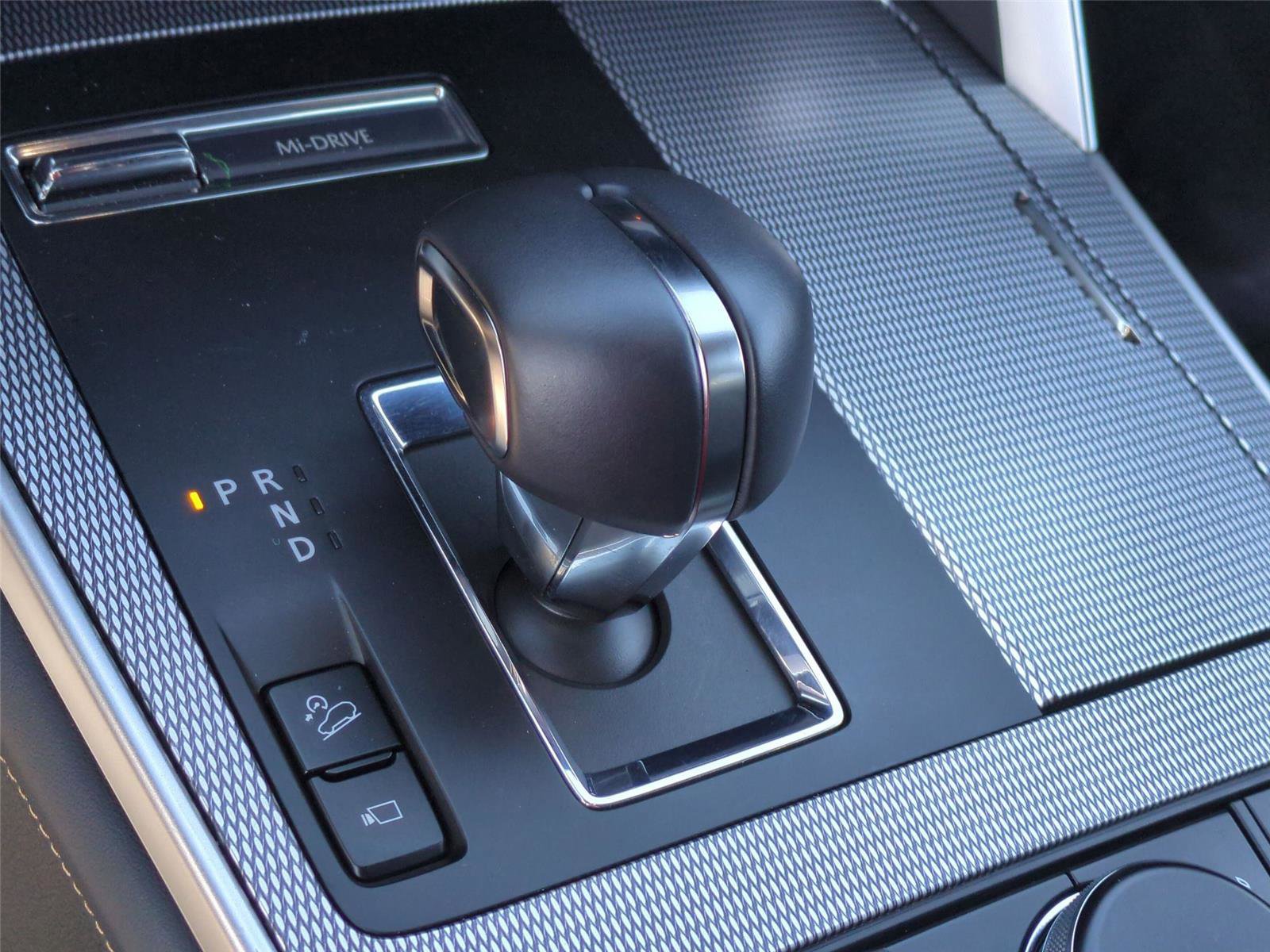 Used 2025 MAZDA CX-90 3.3 Turbo S w/ Premium Package image 13